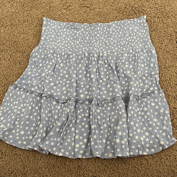 blue floral skirt size small worn few times - Picture 2 of 2